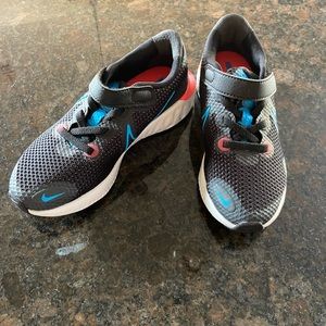 Nike little boys size 13 brand new without box